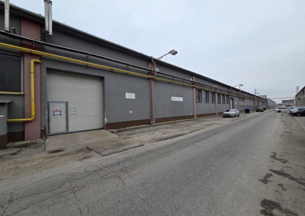 Výrobná hala s mostovým žeriavom v Nitre na prenájom