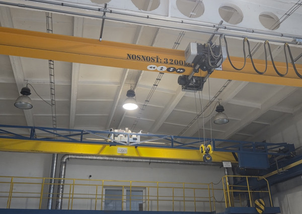 Výrobná hala s mostovým žeriavom v Nitre na prenájom