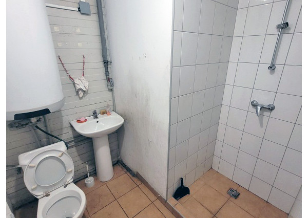 Výrobná hala so zázemím v Nitre na prenájom