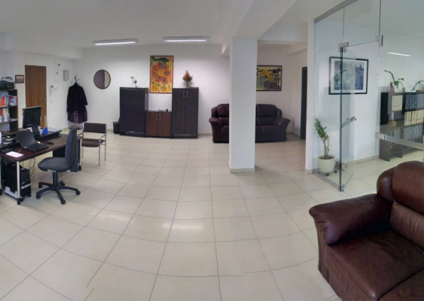 Kancelárie s garážovým parkovaním v centre Nitry na prenájom