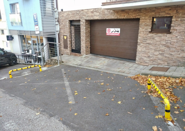 Kancelárie s garážovým parkovaním v centre Nitry na prenájom