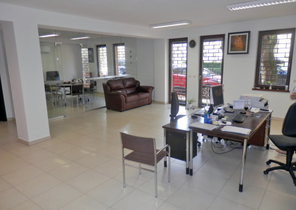 Kancelárie s garážovým parkovaním v centre Nitry na prenájom