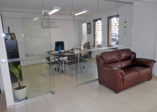 Kancelárie s garážovým parkovaním v centre Nitry na prenájom