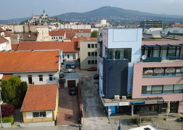 Prevádzkové priestory v centre Nitry na prenájom
