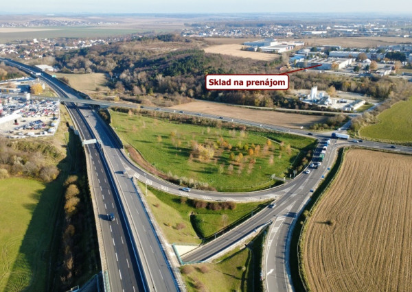 Výrobná hala s mostovými žeriavmi v Nitre na prenájom