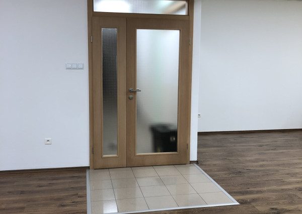 Na prenájom kancelárske priestory – Nitra, Chrenová