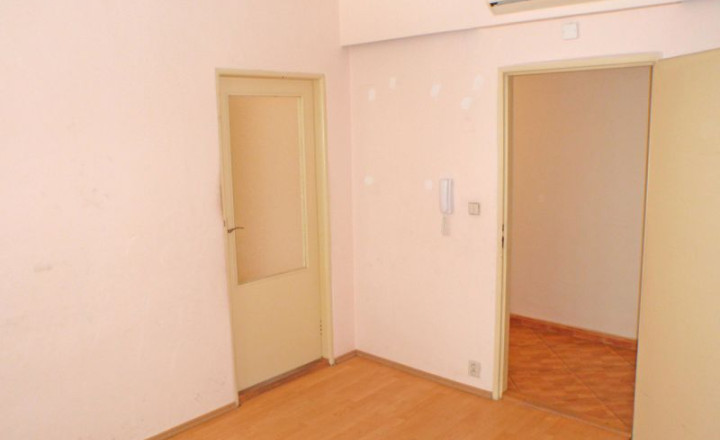 Kancelárske priestory na námestí v centre Zvolena - fotografia 3