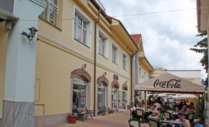 Kancelárske priestory na námestí v centre Zvolena - fotografia 4