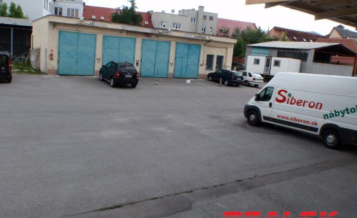 Obchodný priestor v centre mesta Zvolen - fotografia 3