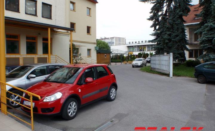 Obchodný priestor v centre mesta Zvolen - fotografia 4