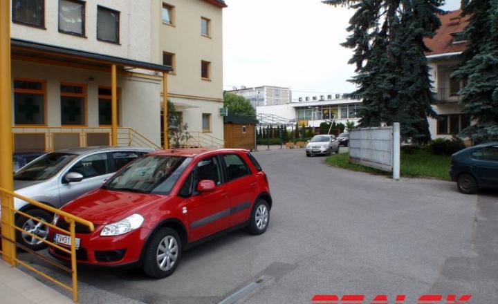 Obchodný priestor v centre mesta Zvolen - fotografia 4