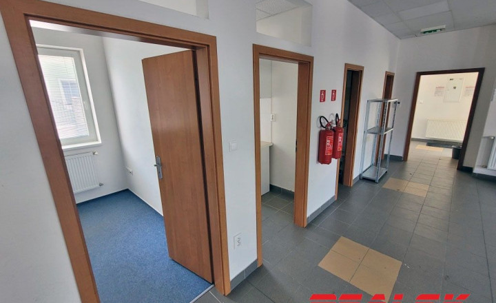 Administratívne priestory v Nitre na prenájom - fotografia 8