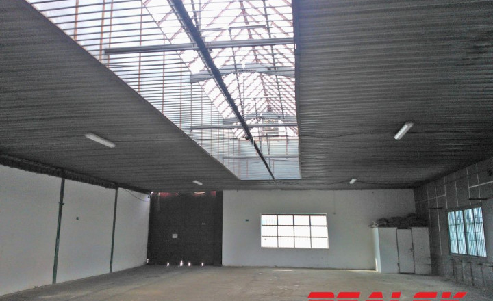 Hala 790m2 pre výrobu alebo sklad - fotografia 1