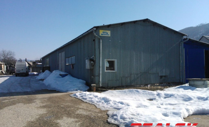 Hala 220m2 pre výrobu alebo sklad - fotografia 1