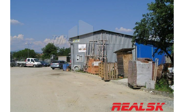 Hala 220m2 pre výrobu alebo sklad - fotografia 7