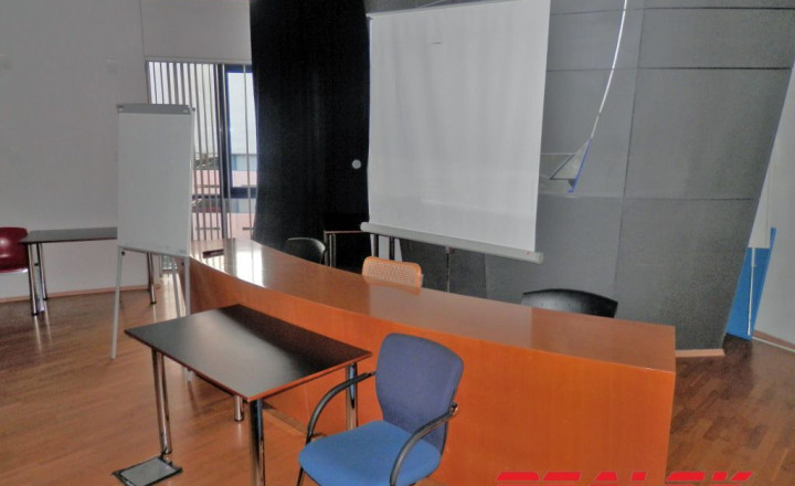 Kancelária v centre Nitry na prenájom - fotografia 10