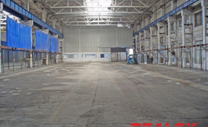 Na prenájom 3000m2 skladovacie priestory Vlkanová - fotografia 2