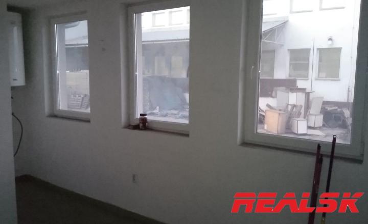 Hala 460m2 pre výrobu  alebo sklad - fotografia 19