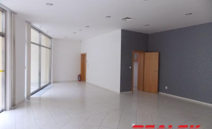 Kancelárie 4x60m2 na prenájom v centre Zvolena - fotografia 1