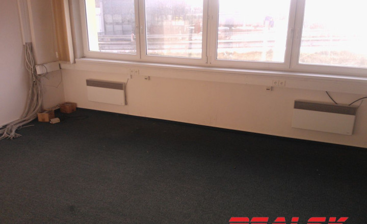 Priestory 700m2 na výrobu alebo obchod - fotografia 8
