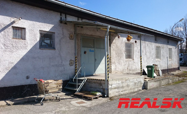 Priestor 318m2 možné aj rozdeliť na 150m2+168m2 na prenájom - fotografia 3