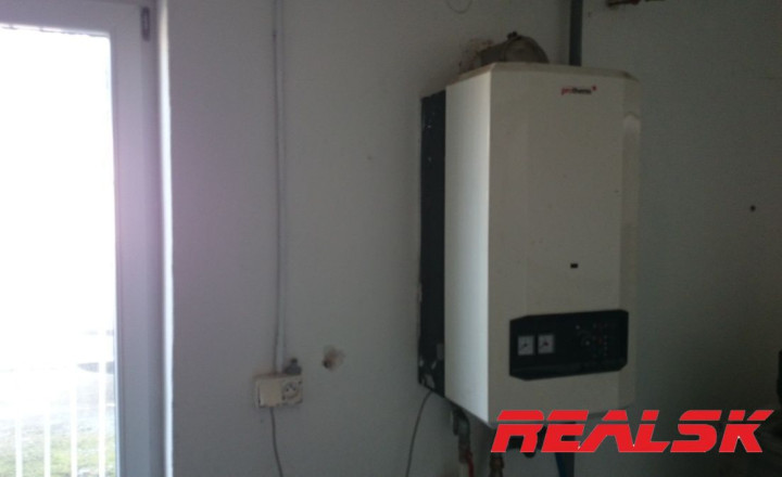 Priestor 318m2 možné aj rozdeliť na 150m2+168m2 na prenájom - fotografia 7