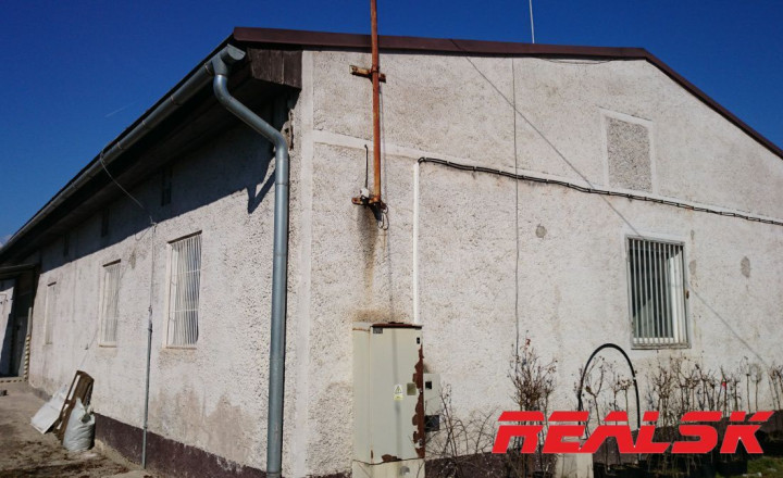Priestor 318m2 možné aj rozdeliť na 150m2+168m2 na prenájom - fotografia 17