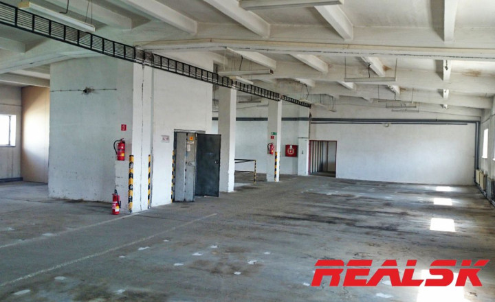 Hala 410m2 s rampou - fotografia 3