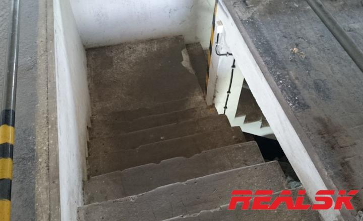 Hala 410m2 s rampou - fotografia 11