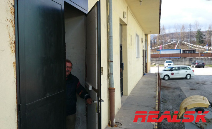 Hala 410m2 s rampou - fotografia 15