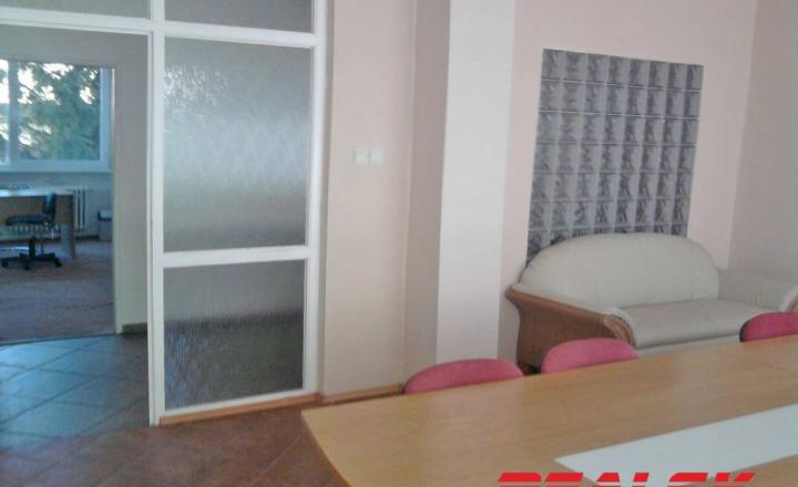 Na predaj skladové priestory 5088m2 + admin. budova - fotografia 13