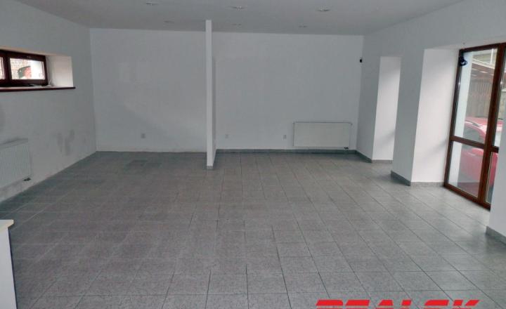 Objekt s obchodnými a kancelárskymi priestormi v centre Nitry na prenájom - fotografia 10