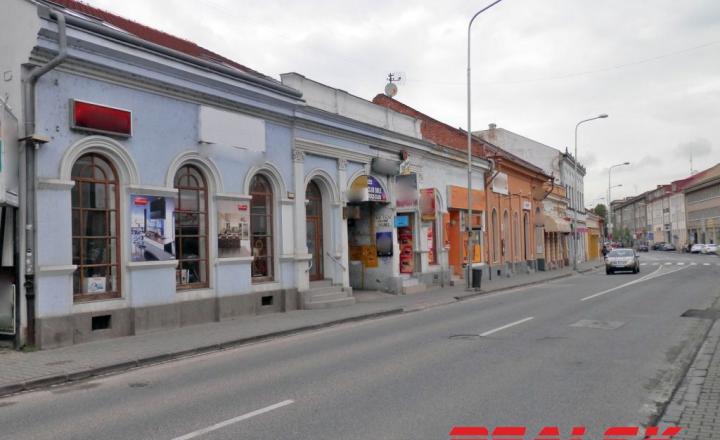 Objekt s obchodnými a kancelárskymi priestormi v centre Nitry na prenájom - fotografia 21