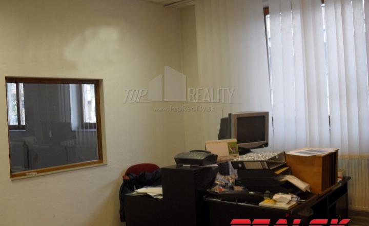 Objekt 740m2 na prenájom - fotografia 7