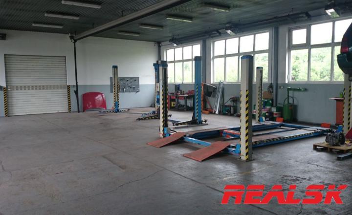 Kompletne zariadený autoservis - fotografia 1