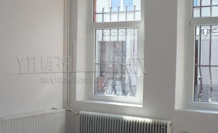 Obchodný priestor 98m2 neďaleko centra - fotografia 3