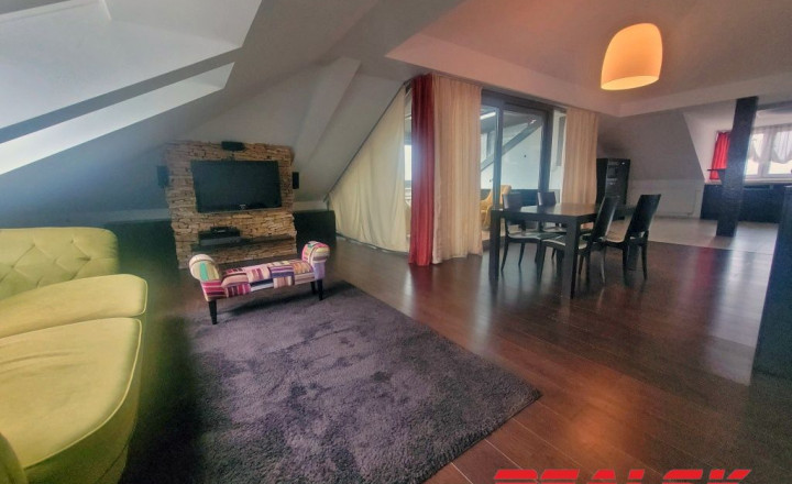 Unikátny 4-izbový byt s krásnym výhľadom v centre Nitry na prenájom - fotografia 1