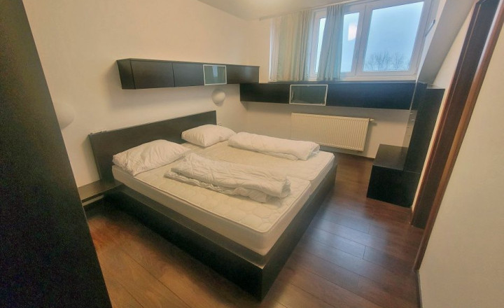 Unikátny 4-izbový byt s krásnym výhľadom v centre Nitry na prenájom - fotografia 16