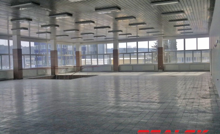 Poschodie 900m2  Zvolenská cesta - fotografia 1
