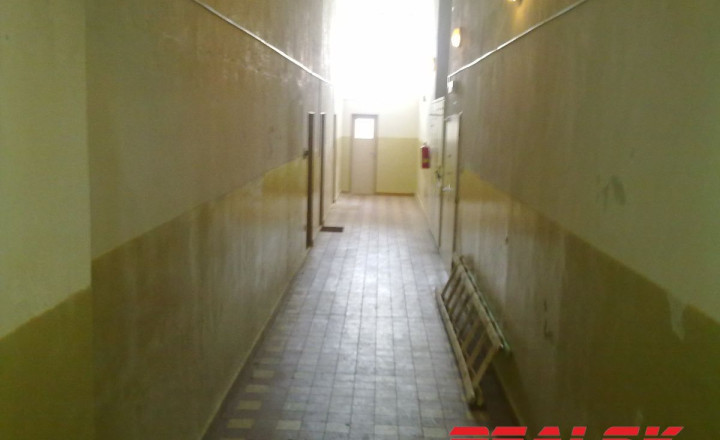 Poschodie 900m2  Zvolenská cesta - fotografia 8