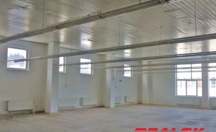 Poschodie 900m2  Zvolenská cesta - fotografia 15