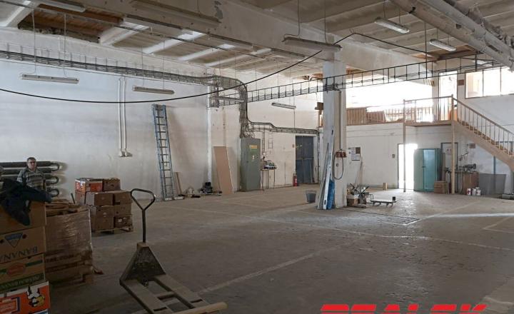Hala 820m2 na výrobu alebo sklad - fotografia 1