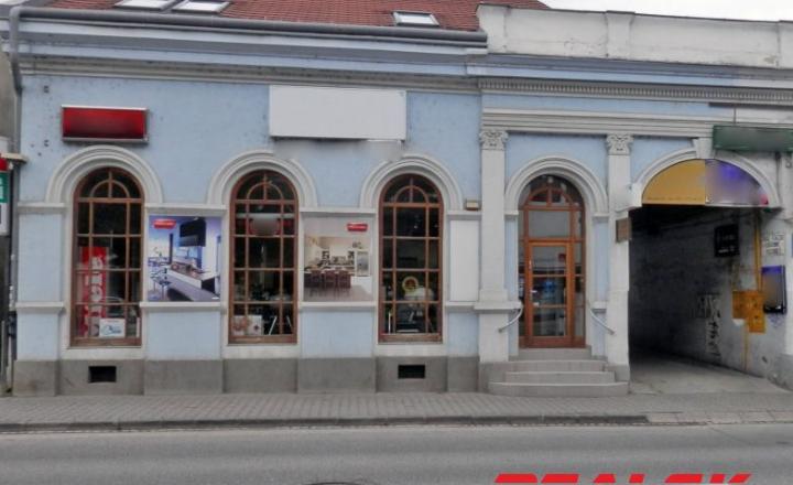 Prevádzková budova v centre Nitry na predaj - fotografia 1