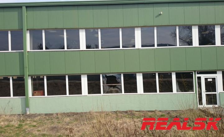 Hala 1700m2 na veľkom pozemku 7775m2 na prenájom - fotografia 7