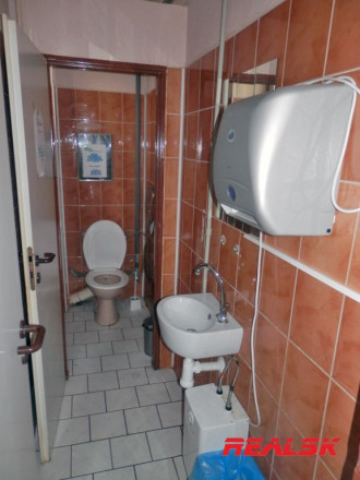 Priestory pre kaviareň, či služby, v Nitre na autobusovej stanici, na prenájom - fotografia 10