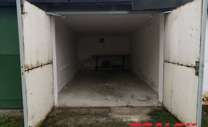 Murovaná garáž - fotografia 6