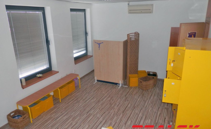 Kancelárske priestory s terasou v centre Nitry na prenájom - fotografia 12