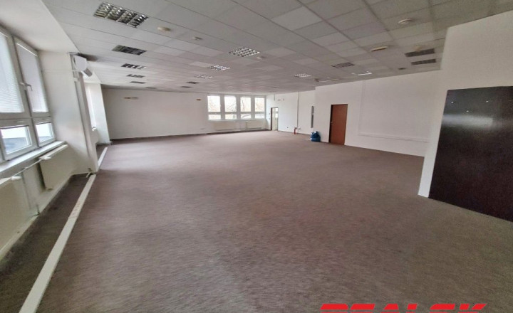 Kancelárske priestory v centre Nitry na prenájom - fotografia 10