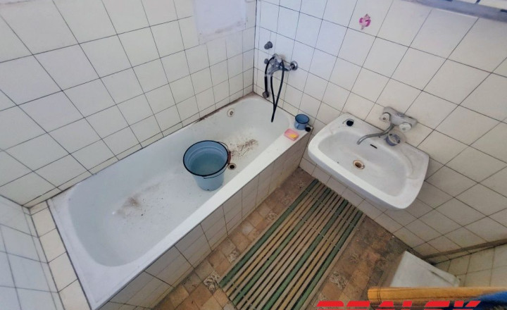 Dva rodinné domy s veľkým pozemkom v Lehote na predaj - fotografia 10