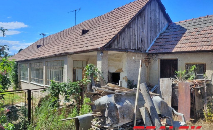 Dva rodinné domy s veľkým pozemkom v Lehote na predaj - fotografia 27